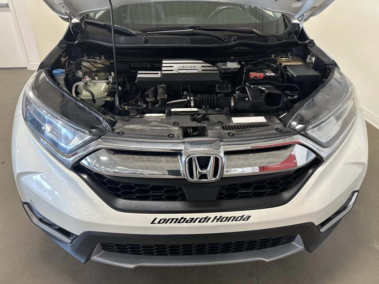 2017 Honda CR-V
                                                    Touring Main Image