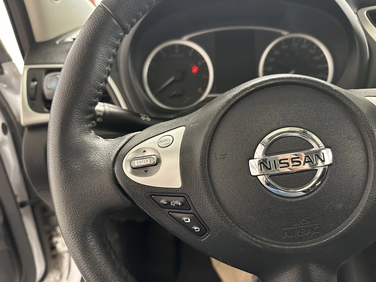 2018 Nissan Sentra
                                                    SV Image principale