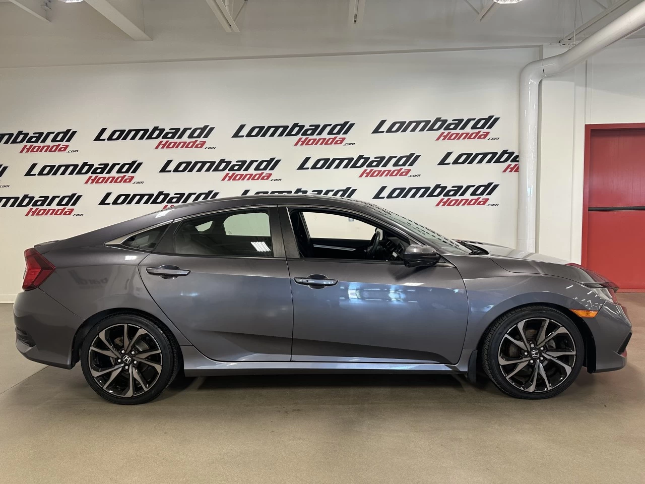 2019 Honda Civic
                                                    Sport Main Image