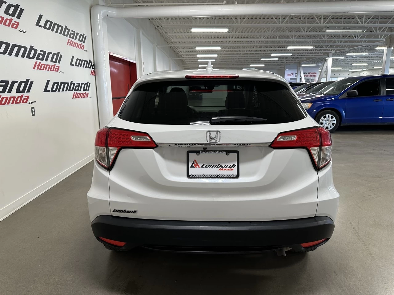 2020 Honda HR-V LX https://www.lombardihonda.com/resize/b990ff35b810a3abc0cc817b2ca24889-1