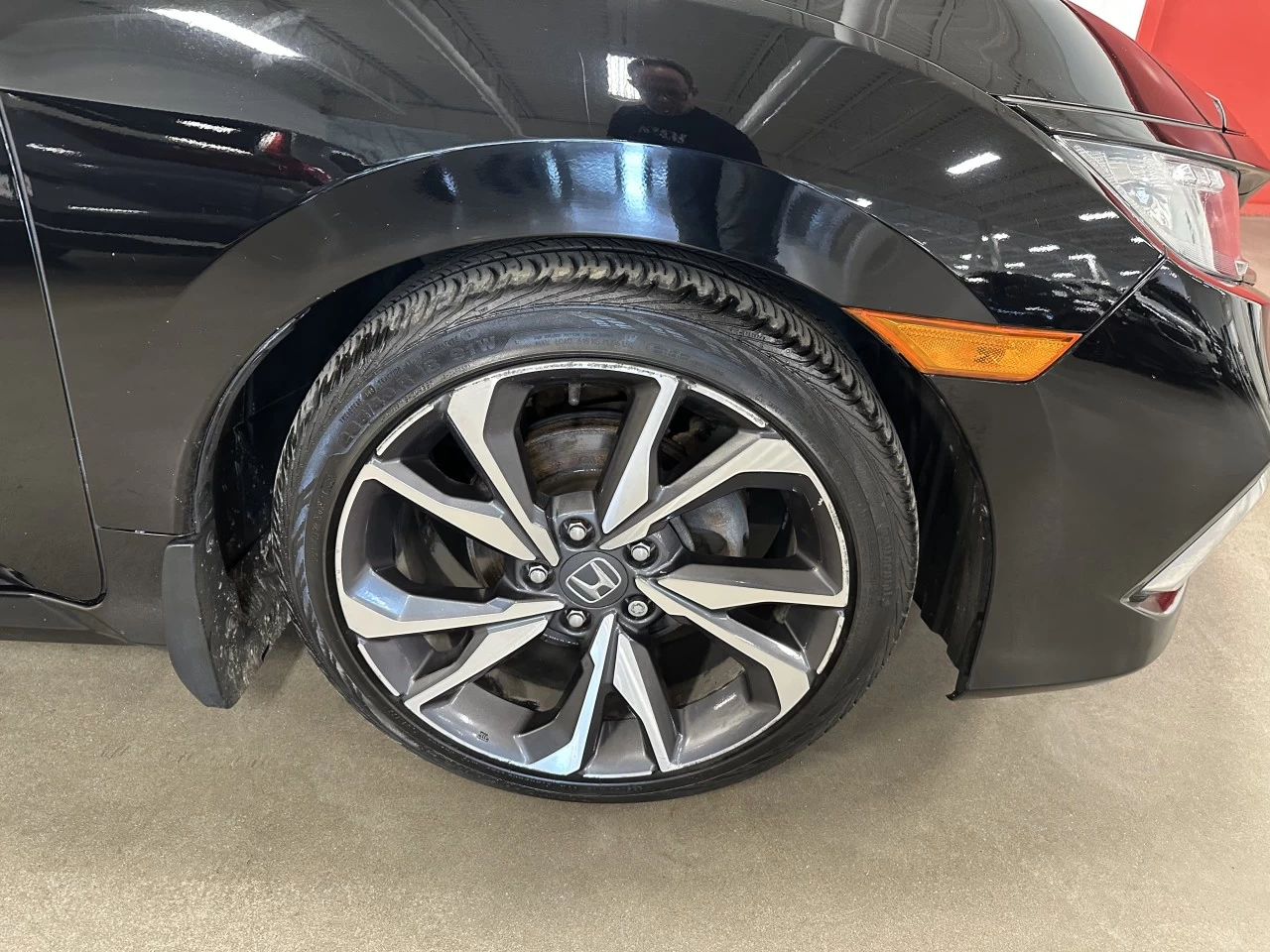 2020 Honda Civic
                                                    Touring Main Image
