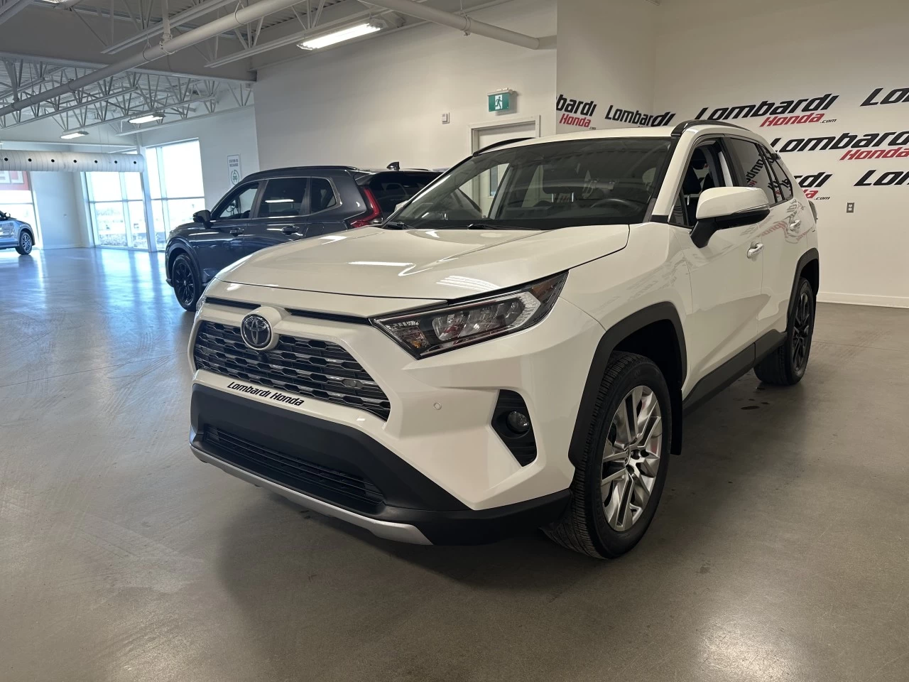 2021 Toyota RAV4
                                                    Limited Image principale