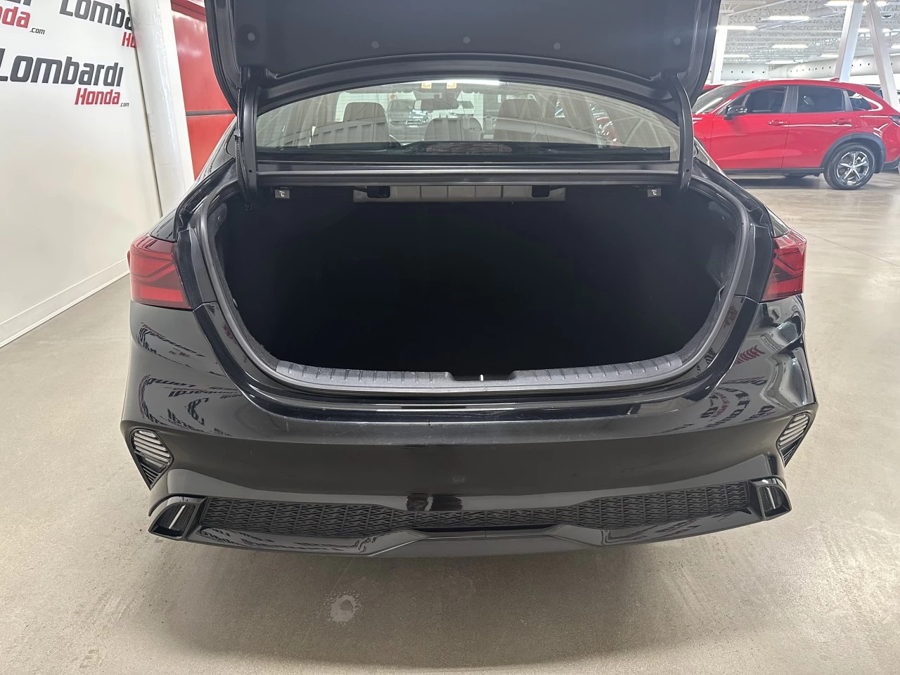 2023 Kia Forte EX Image principale