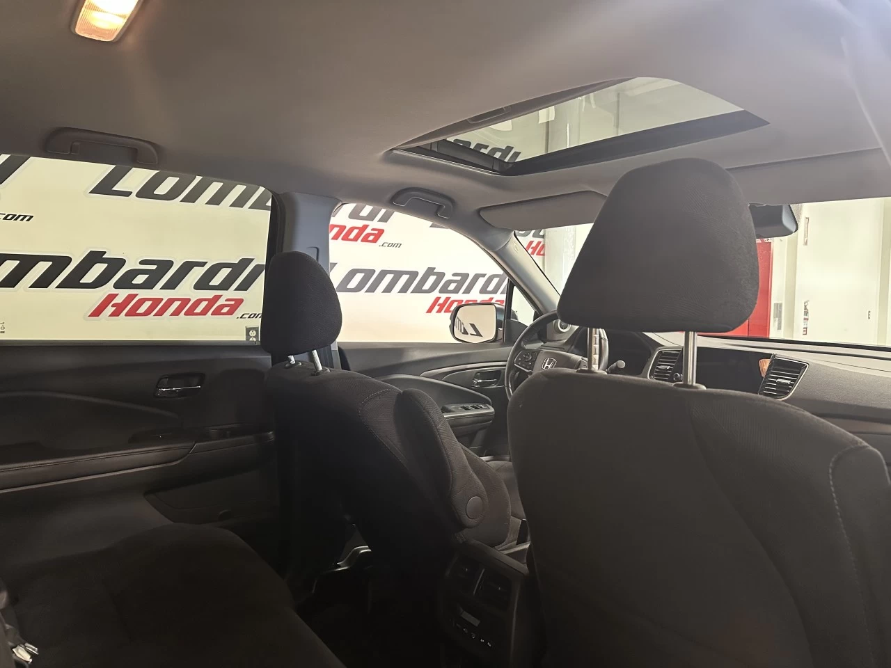2021 Honda Pilot
                                                    EX Image principale