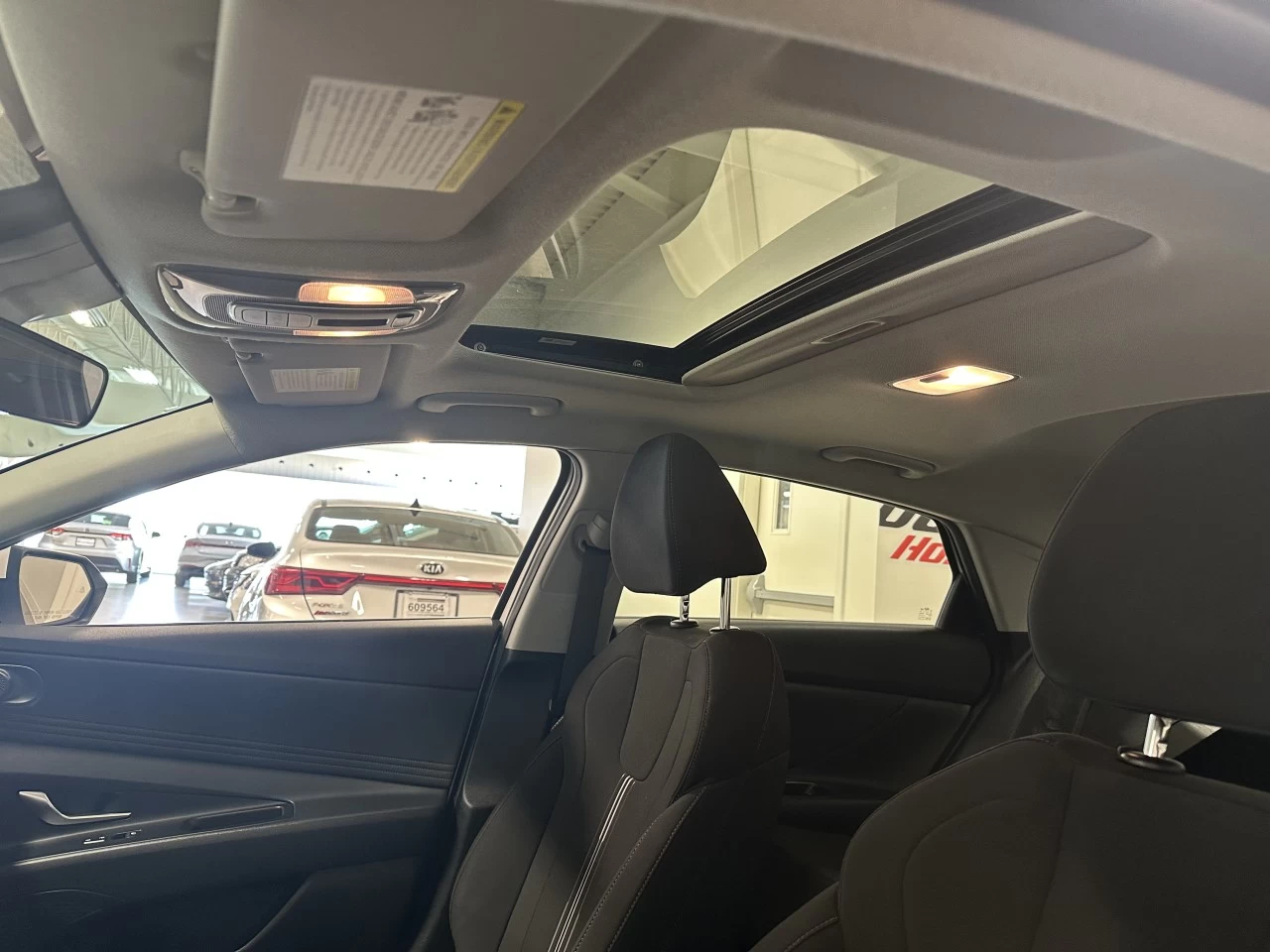 2021 Hyundai Elantra
                                                    Preferred Image principale