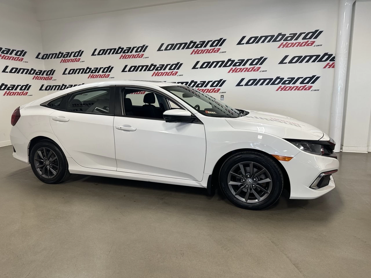 2021 Honda Civic EX https://www.lombardihonda.com/resize/b990ff35b810a3abc0cc817b2ca24889-1