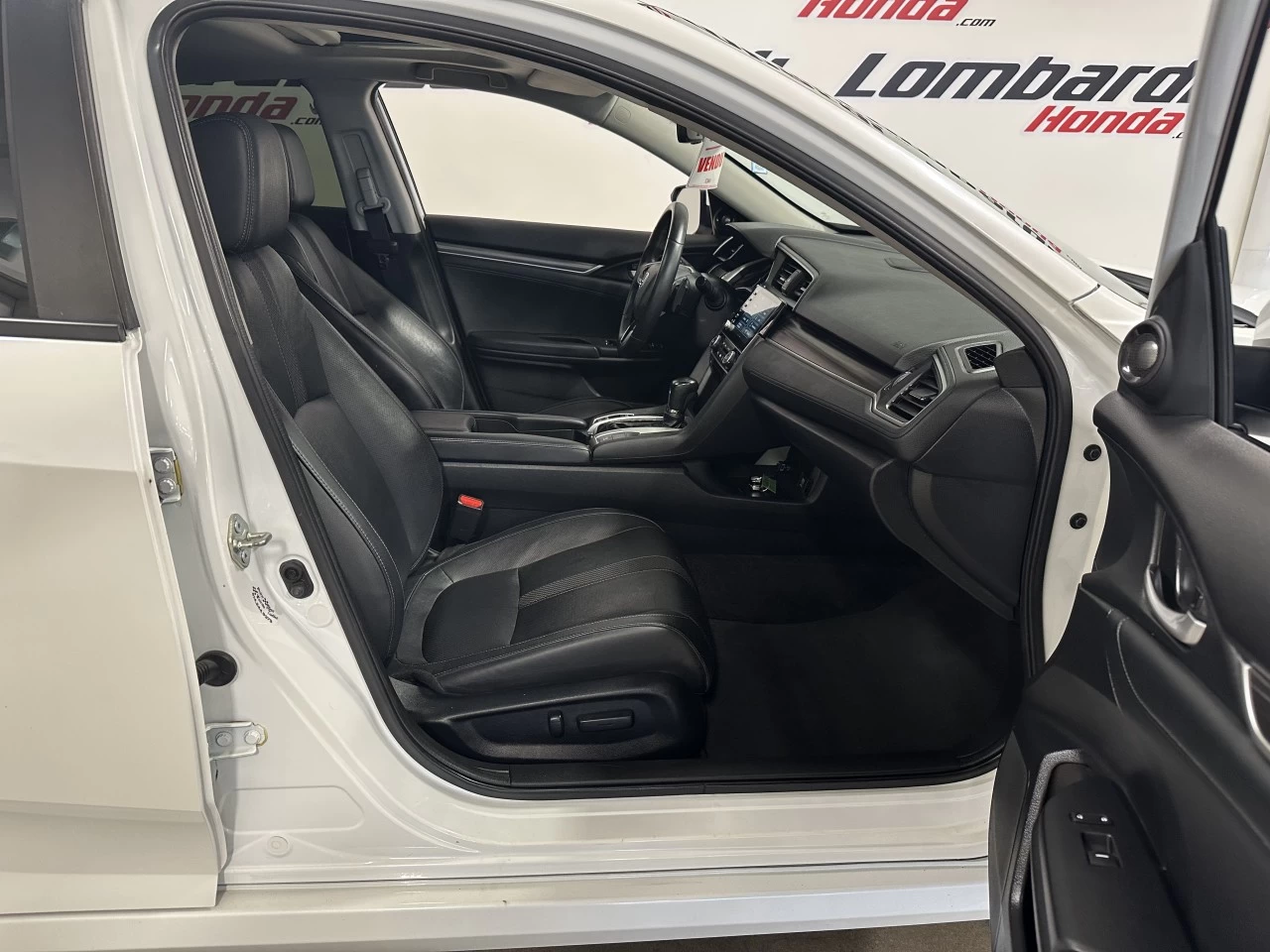 2020 Honda Civic Touring https://www.lombardihonda.com/resize/b990ff35b810a3abc0cc817b2ca24889-1