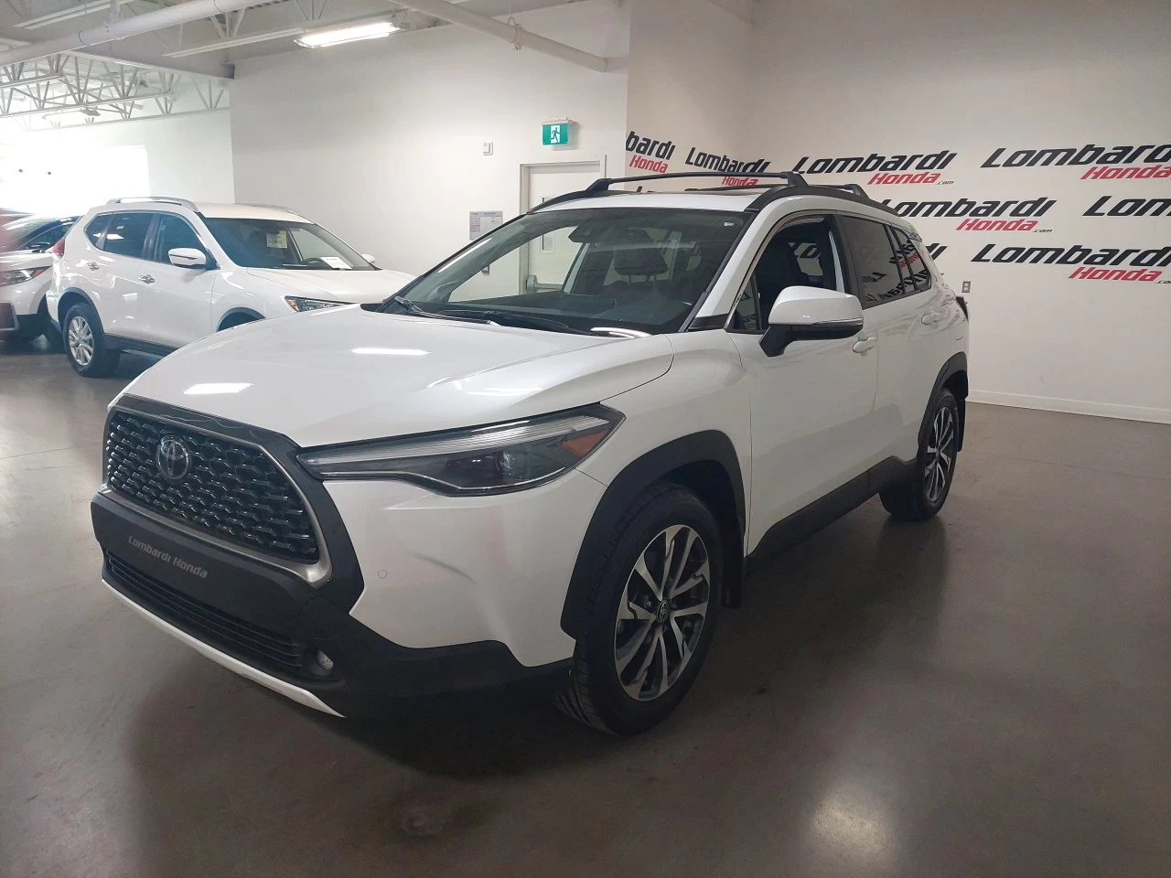 2022 Toyota Corolla Cross
                                                    XLE Main Image