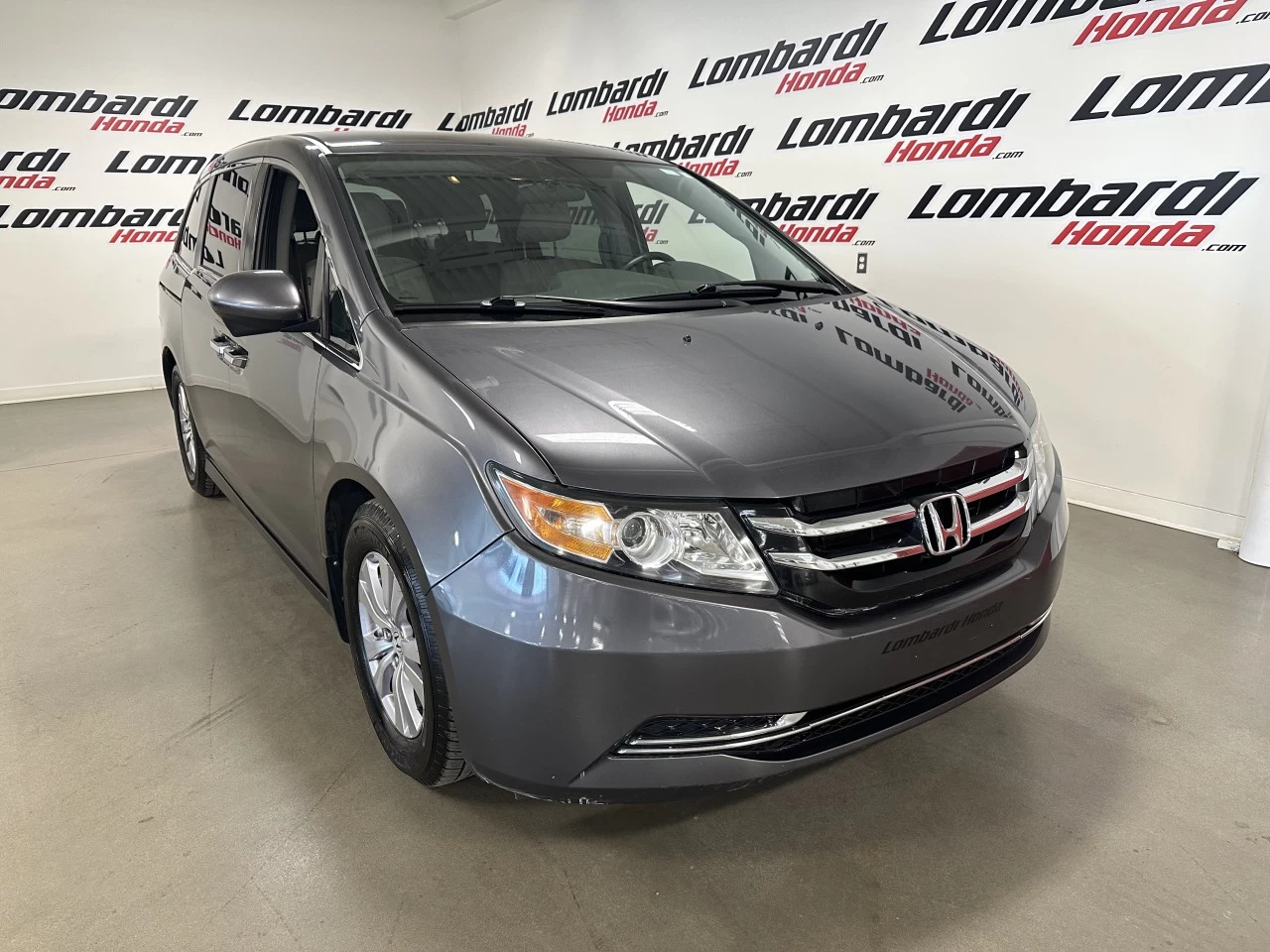 2016 Honda Odyssey EX https://www.lombardihonda.com/resize/b990ff35b810a3abc0cc817b2ca24889-1