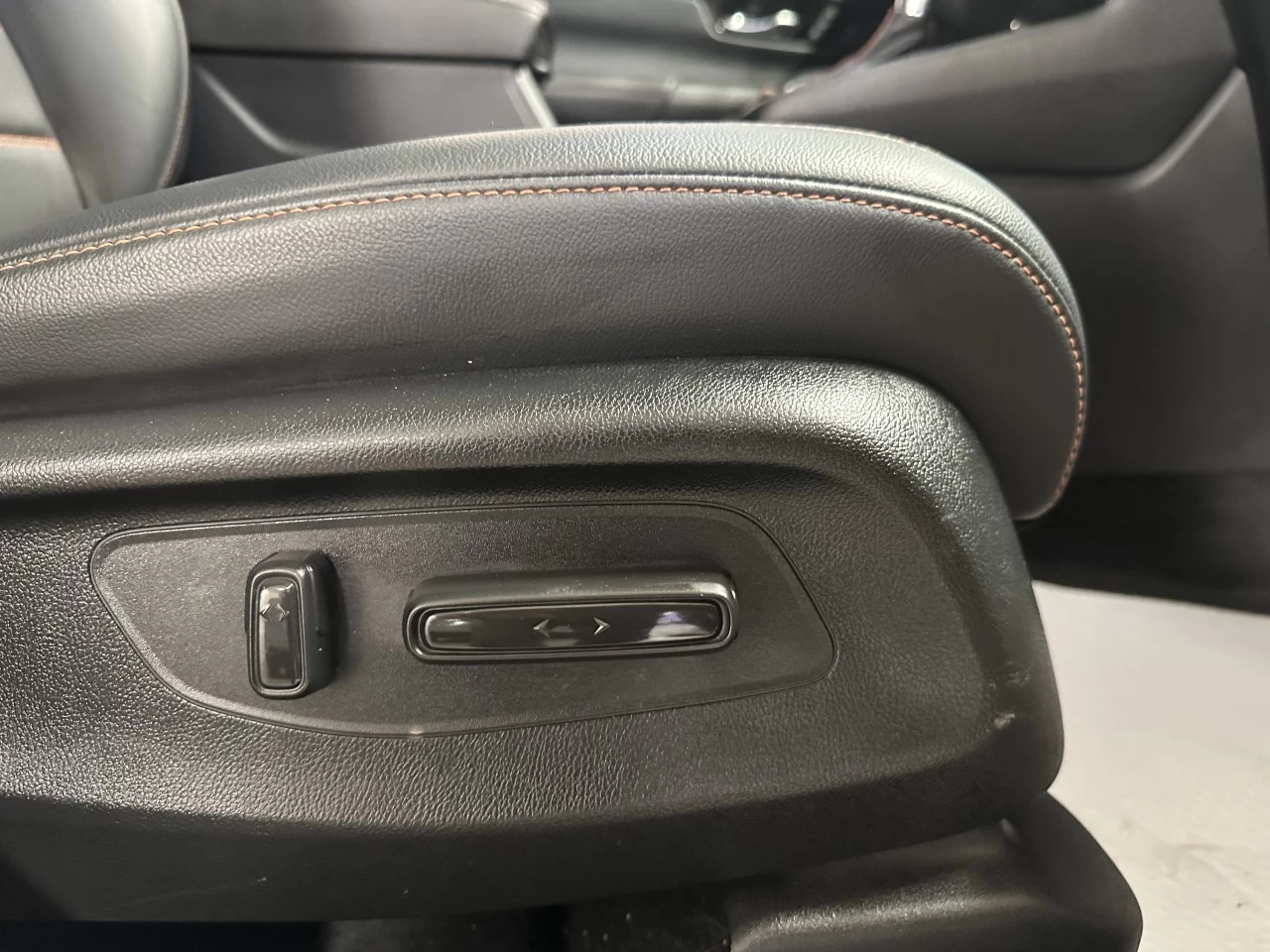 2023 Honda CR-V Touring/hybride Image principale