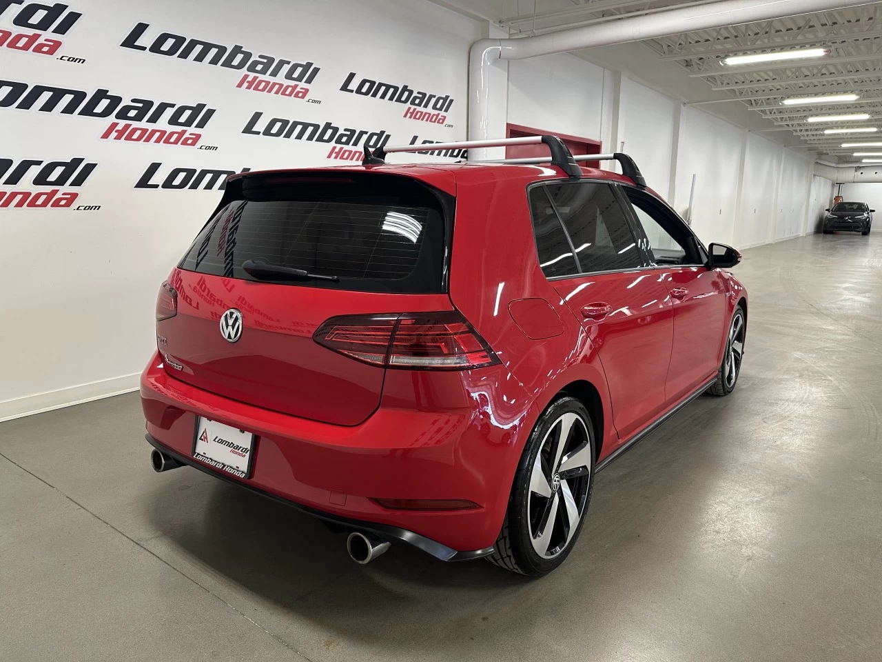 2019 Volkswagen Golf Auto Main Image