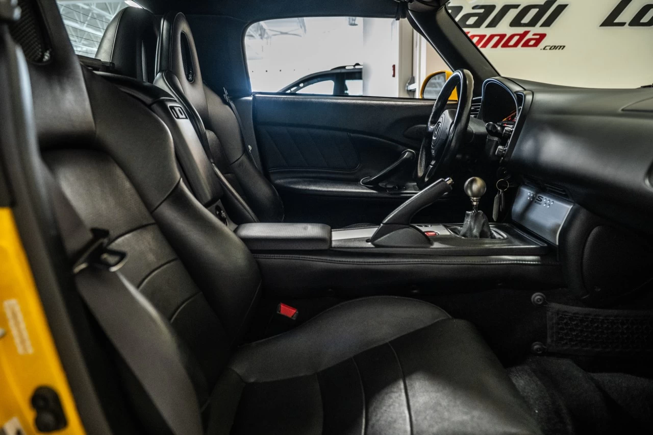 2005 Honda S2000 2dr Conv https://www.lombardihonda.com/resize/b990ff35b810a3abc0cc817b2ca24889-1