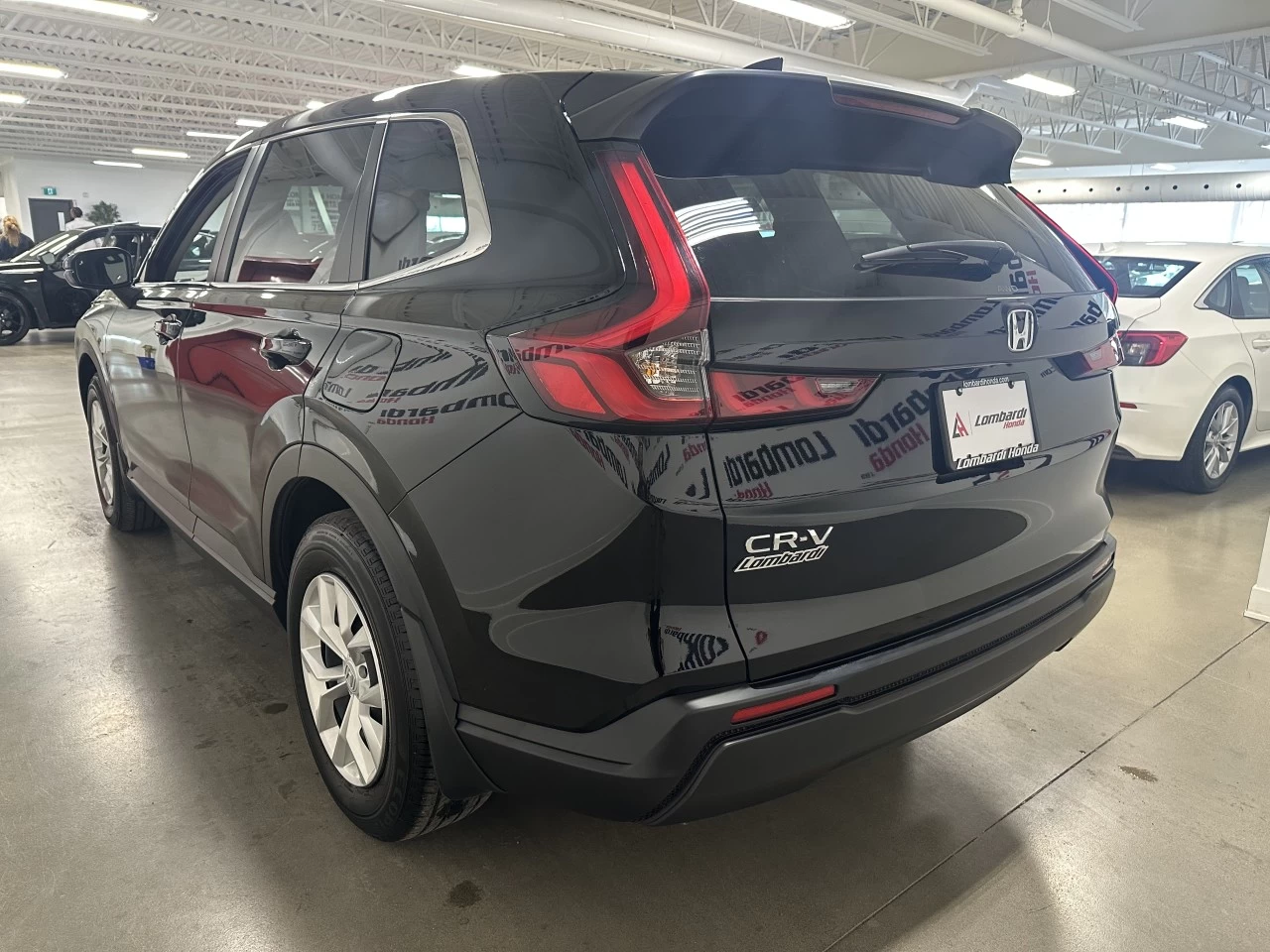 2025 Honda CR-V LX https://www.lombardihonda.com/resize/b990ff35b810a3abc0cc817b2ca24889-1