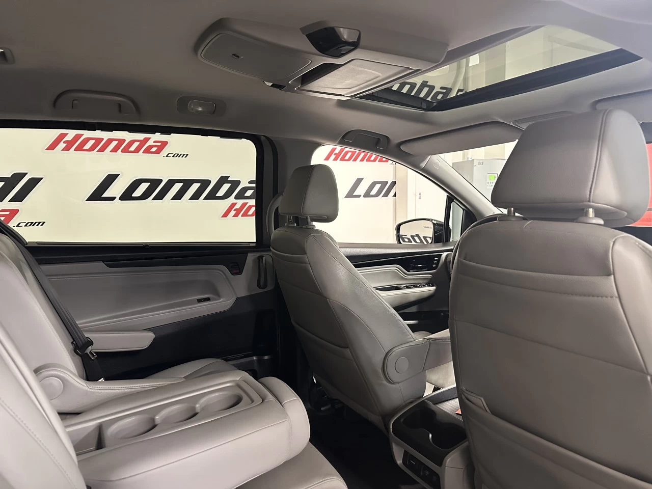 2019 Honda Odyssey Touring Image principale