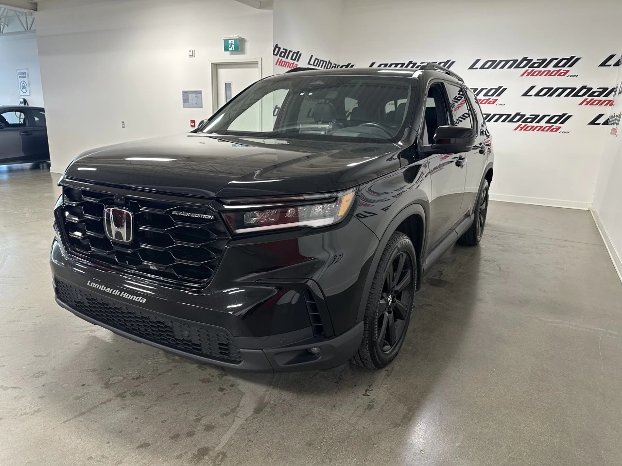 2025 Honda Pilot Black Edition Main Image