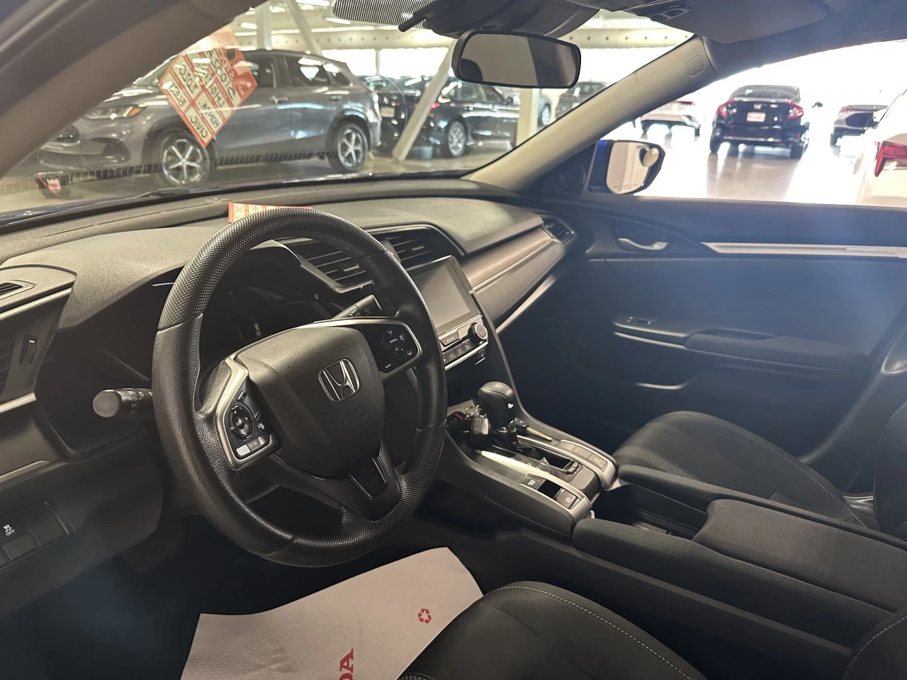 2020 Honda Civic
                                                    LX Image principale