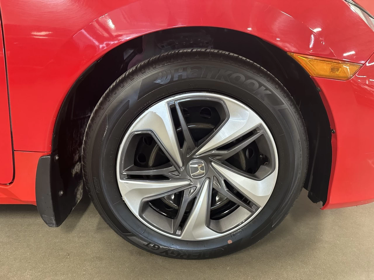 2021 Honda Civic
                                                    LX Main Image