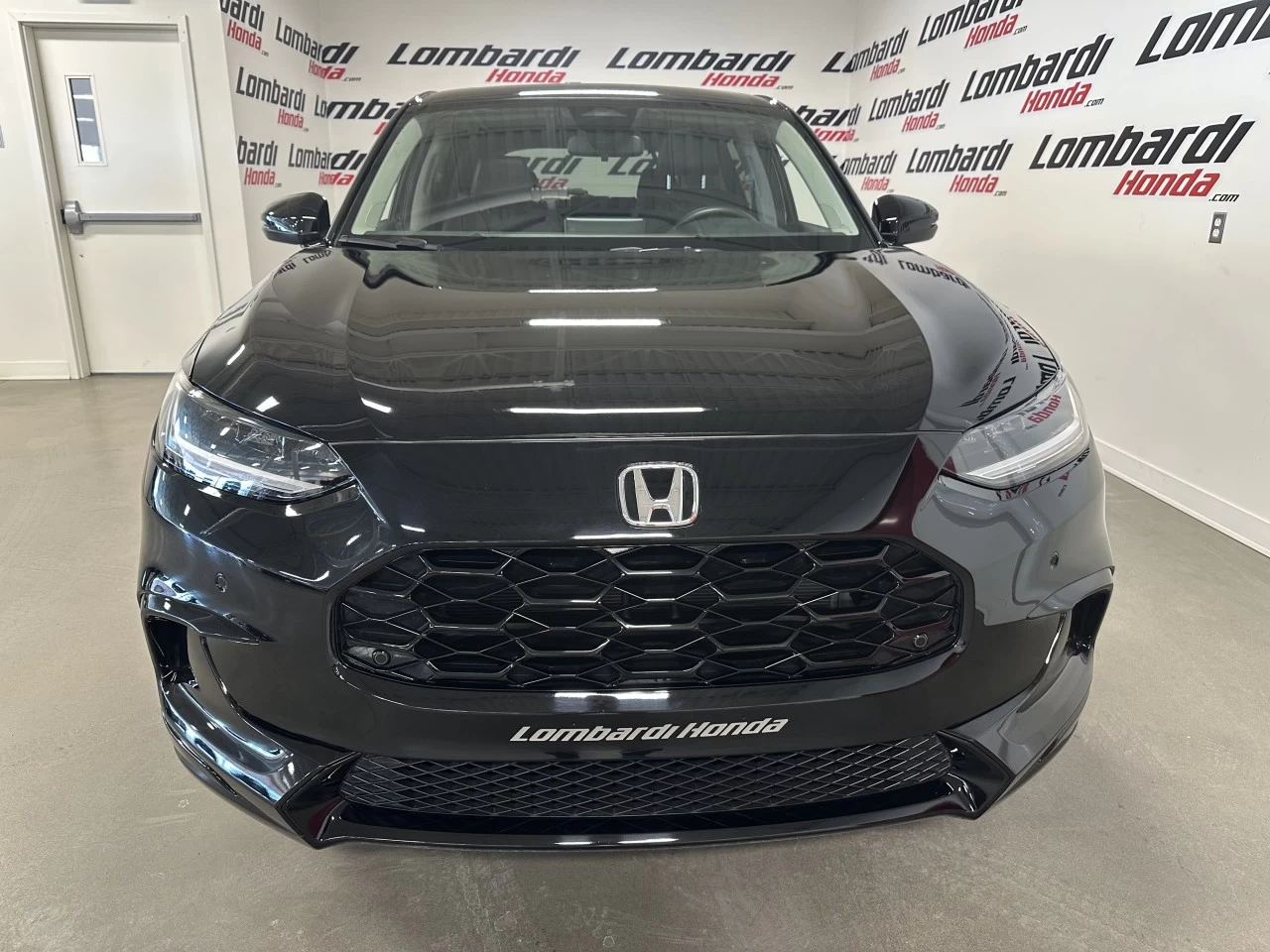 2024 Honda HR-V EX-L https://www.lombardihonda.com/resize/b990ff35b810a3abc0cc817b2ca24889-1