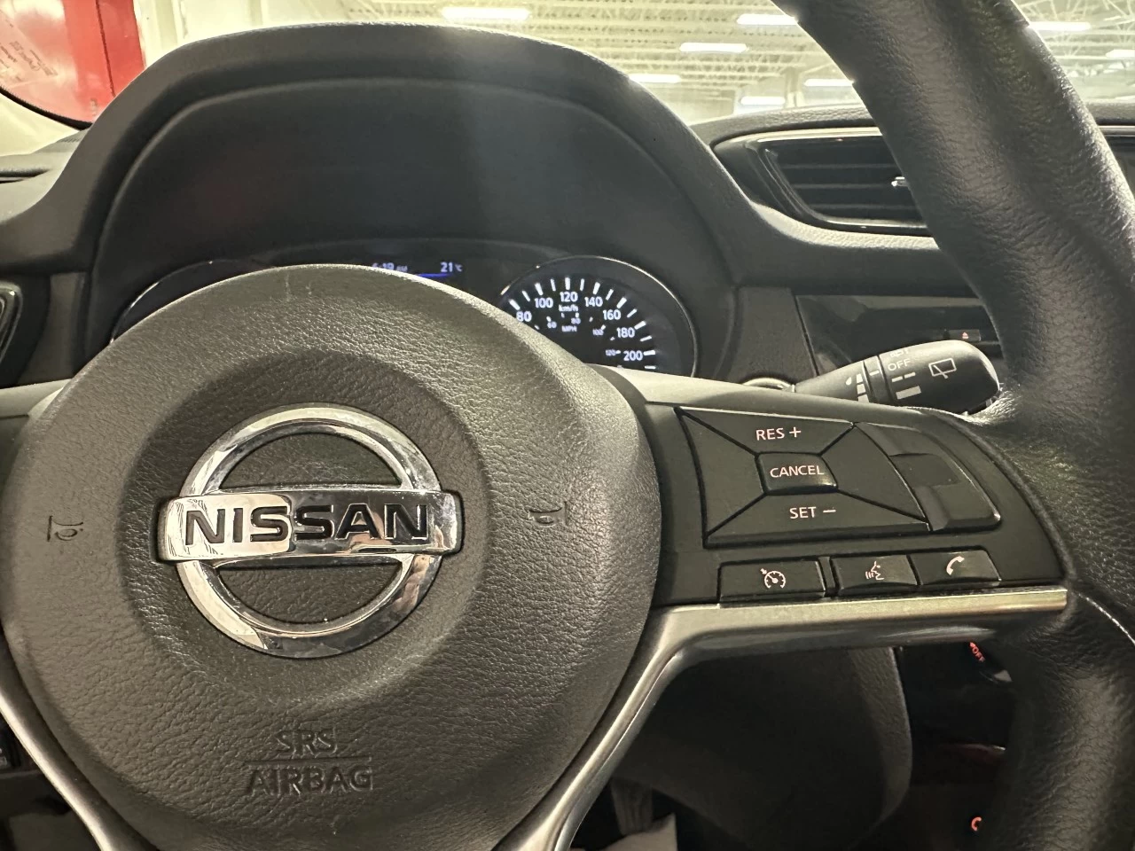2018 Nissan Rogue SV Image principale