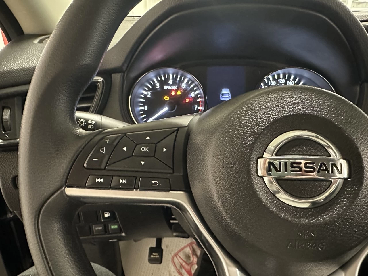 2018 Nissan Rogue S/SV Main Image
