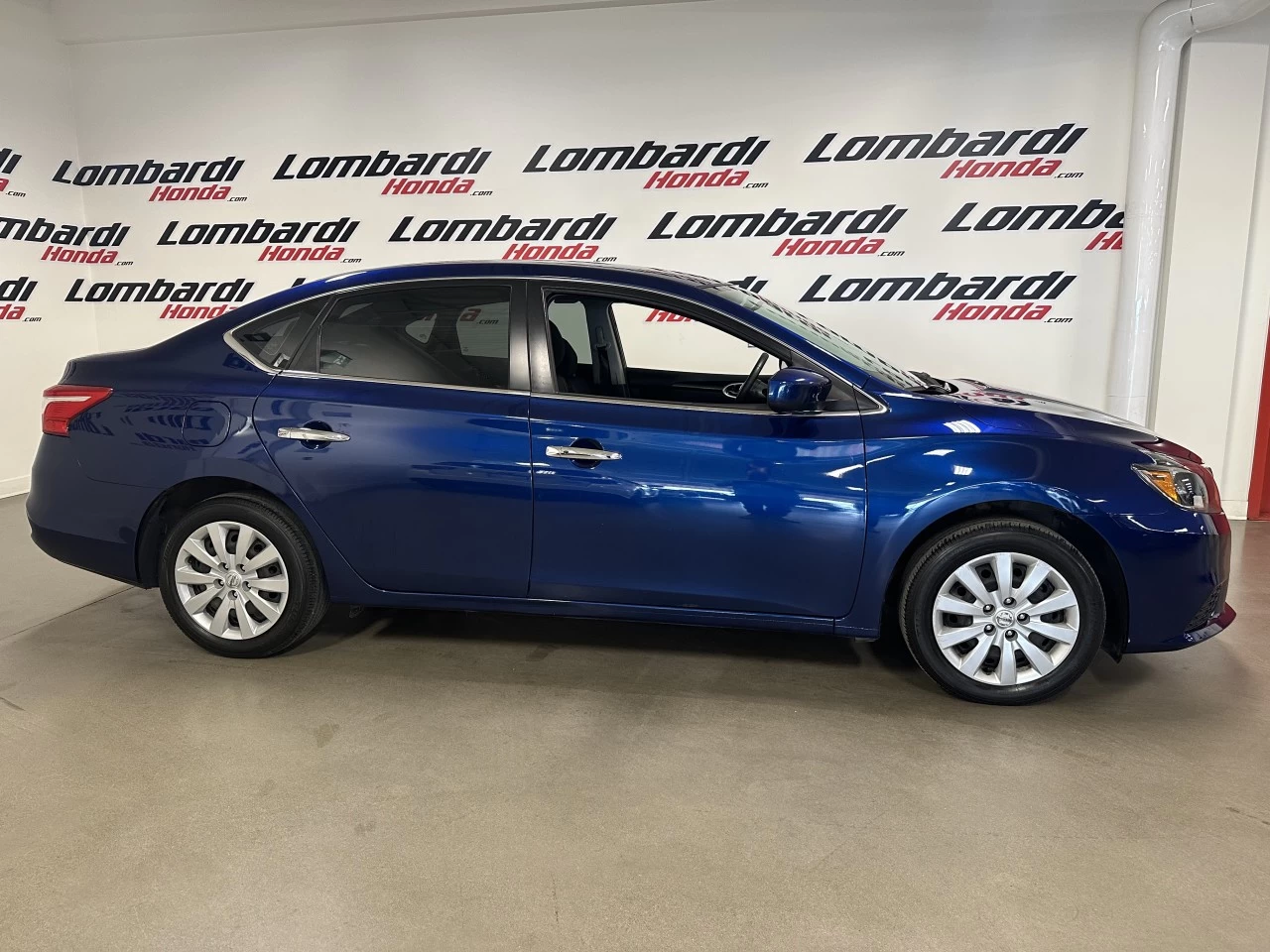 2019 Nissan Sentra
                                                    S/SV Main Image
