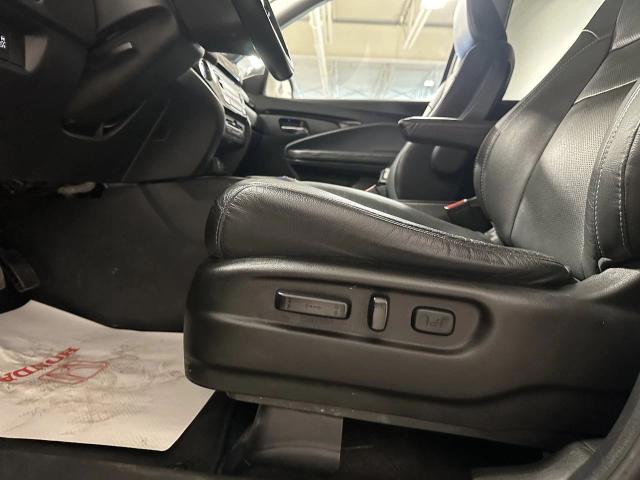 2021 Honda Pilot
                                                    Touring 8-Passenger Main Image