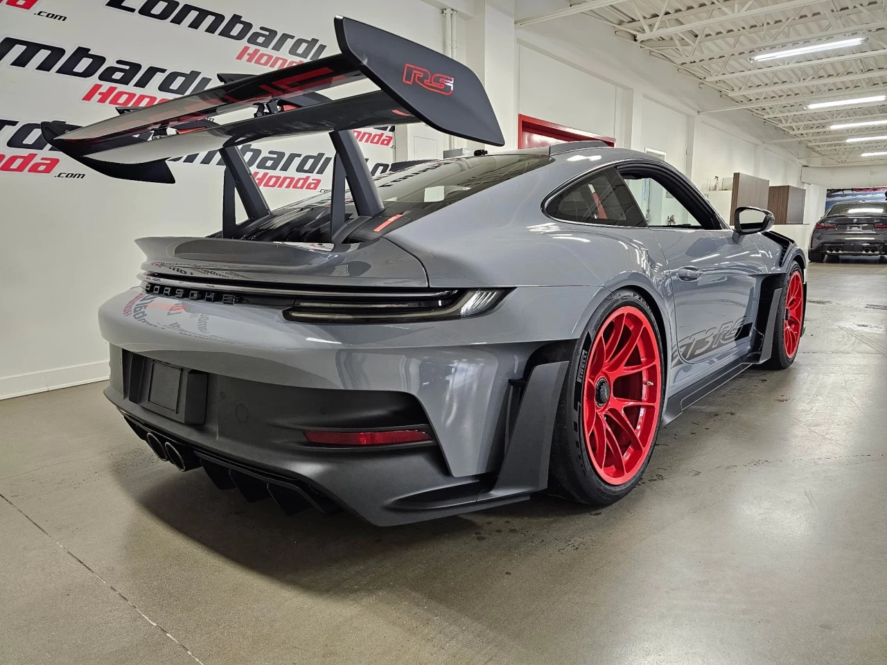 2024 Porsche 911 GT3 RS https://www.lombardihonda.com/resize/b990ff35b810a3abc0cc817b2ca24889-1