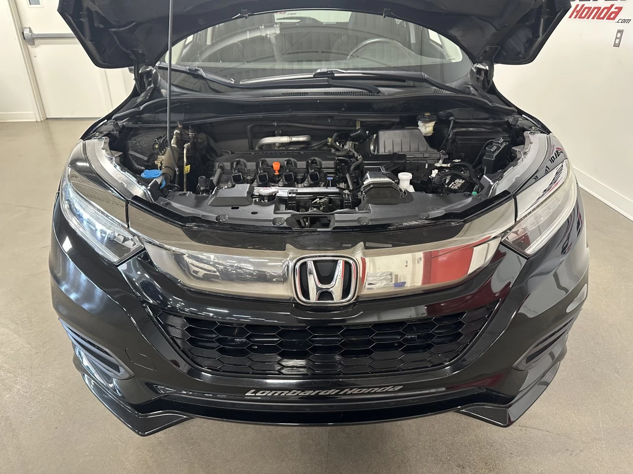 2019 Honda HR-V Touring Main Image