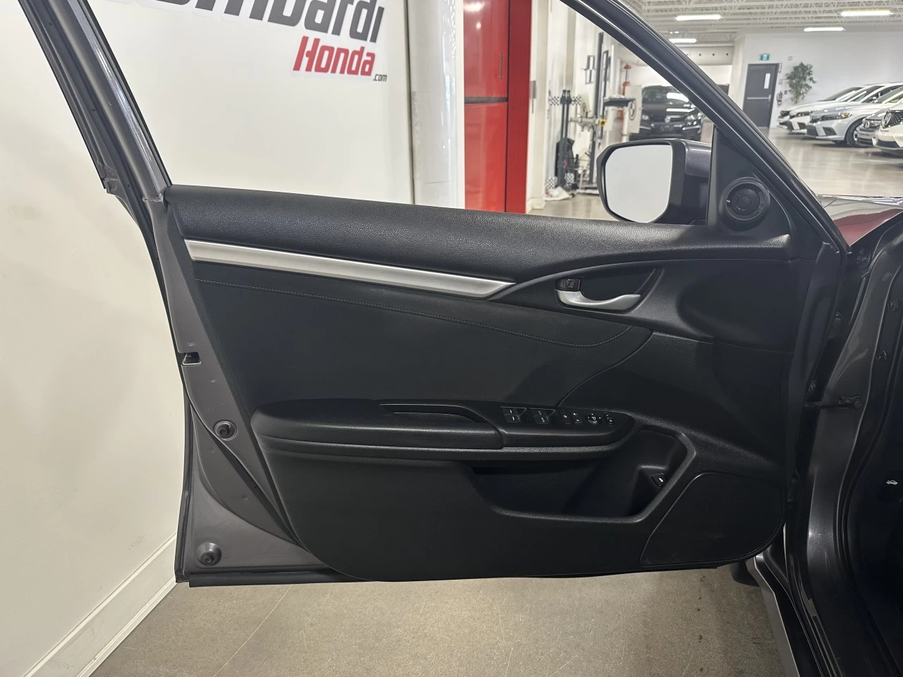2021 Honda Civic
                                                    Sport Main Image