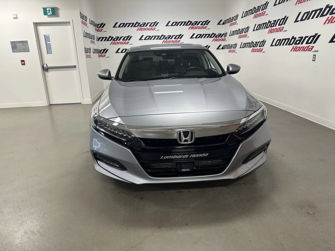 2018 Honda Accord
                                                    Touring Image principale