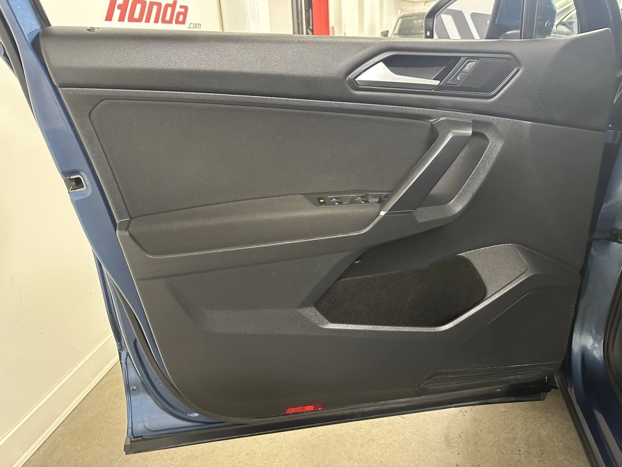 2018 Volkswagen Tiguan Trendline Main Image