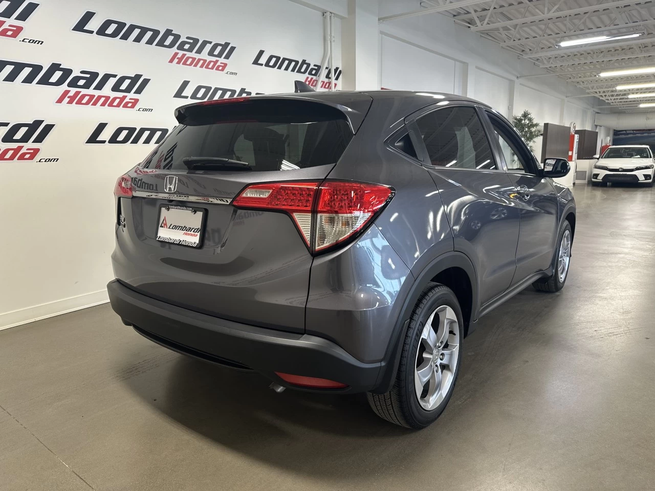 2021 Honda HR-V LX https://www.lombardihonda.com/resize/b990ff35b810a3abc0cc817b2ca24889-1