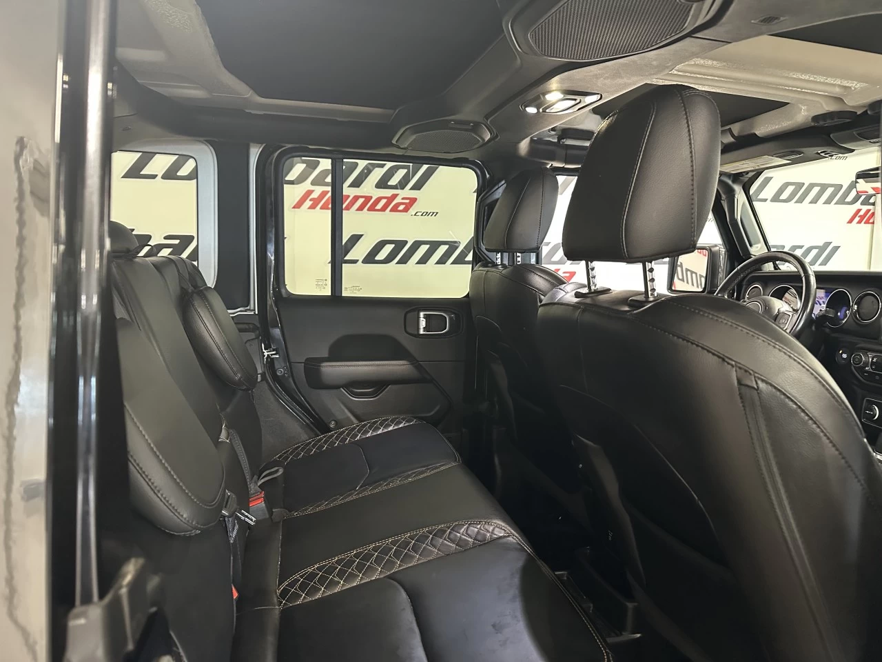 2022 Jeep Wrangler
                                                    Unlimited High Altitude Image principale