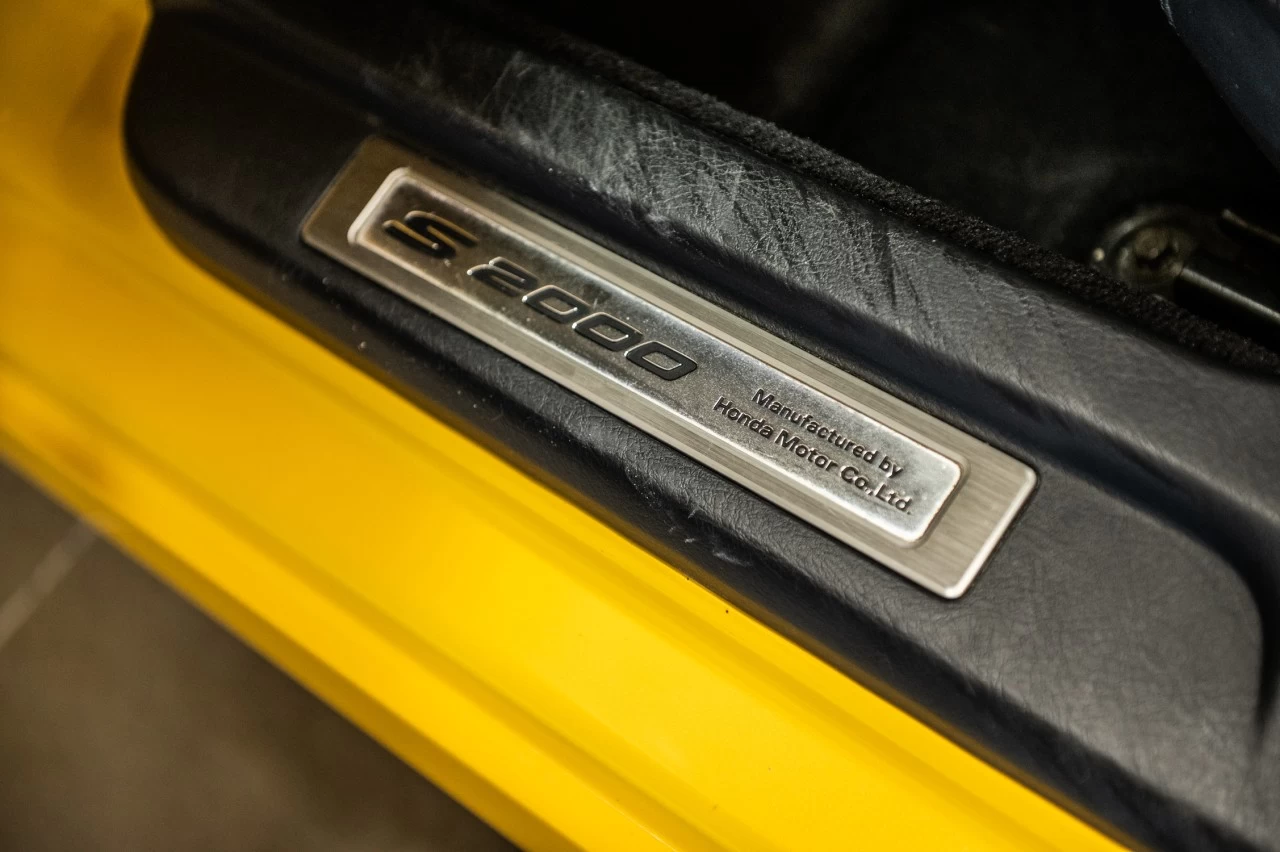 2005 Honda S2000 2dr Conv https://www.lombardihonda.com/resize/b990ff35b810a3abc0cc817b2ca24889-1