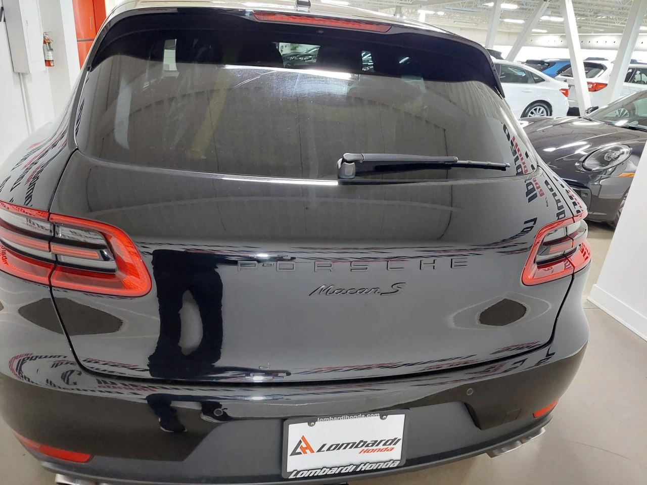 2018 Porsche Macan
                                                    S Image principale