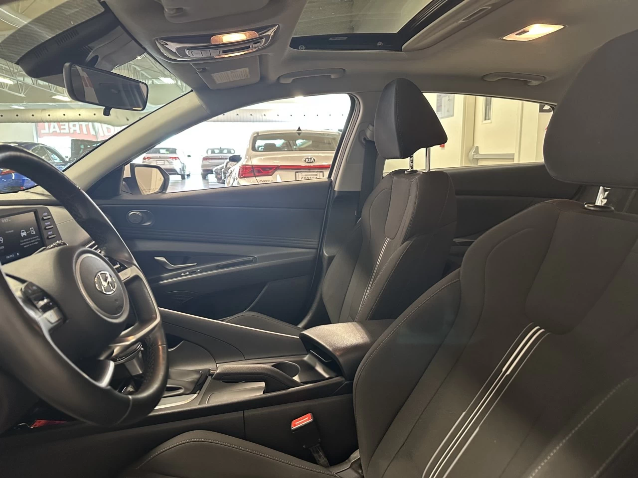 2021 Hyundai Elantra
                                                    Preferred Image principale