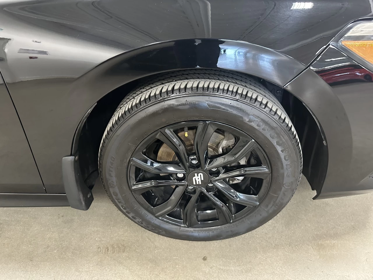2022 Honda Civic LX Main Image
