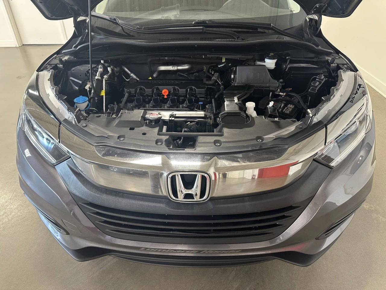 2021 Honda HR-V LX https://www.lombardihonda.com/resize/b990ff35b810a3abc0cc817b2ca24889-1