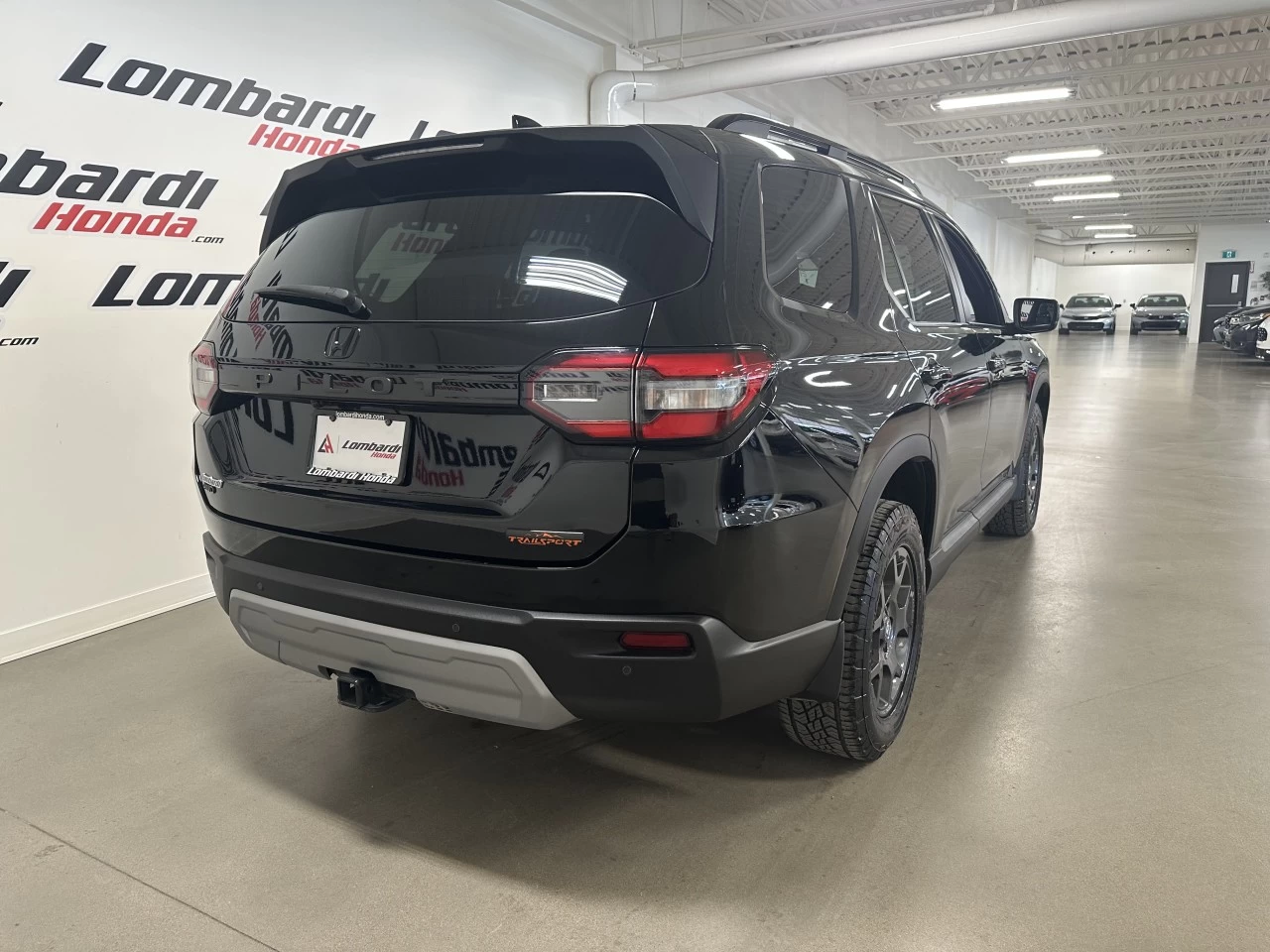 2023 Honda Pilot TrailSport https://www.lombardihonda.com/resize/b990ff35b810a3abc0cc817b2ca24889-1