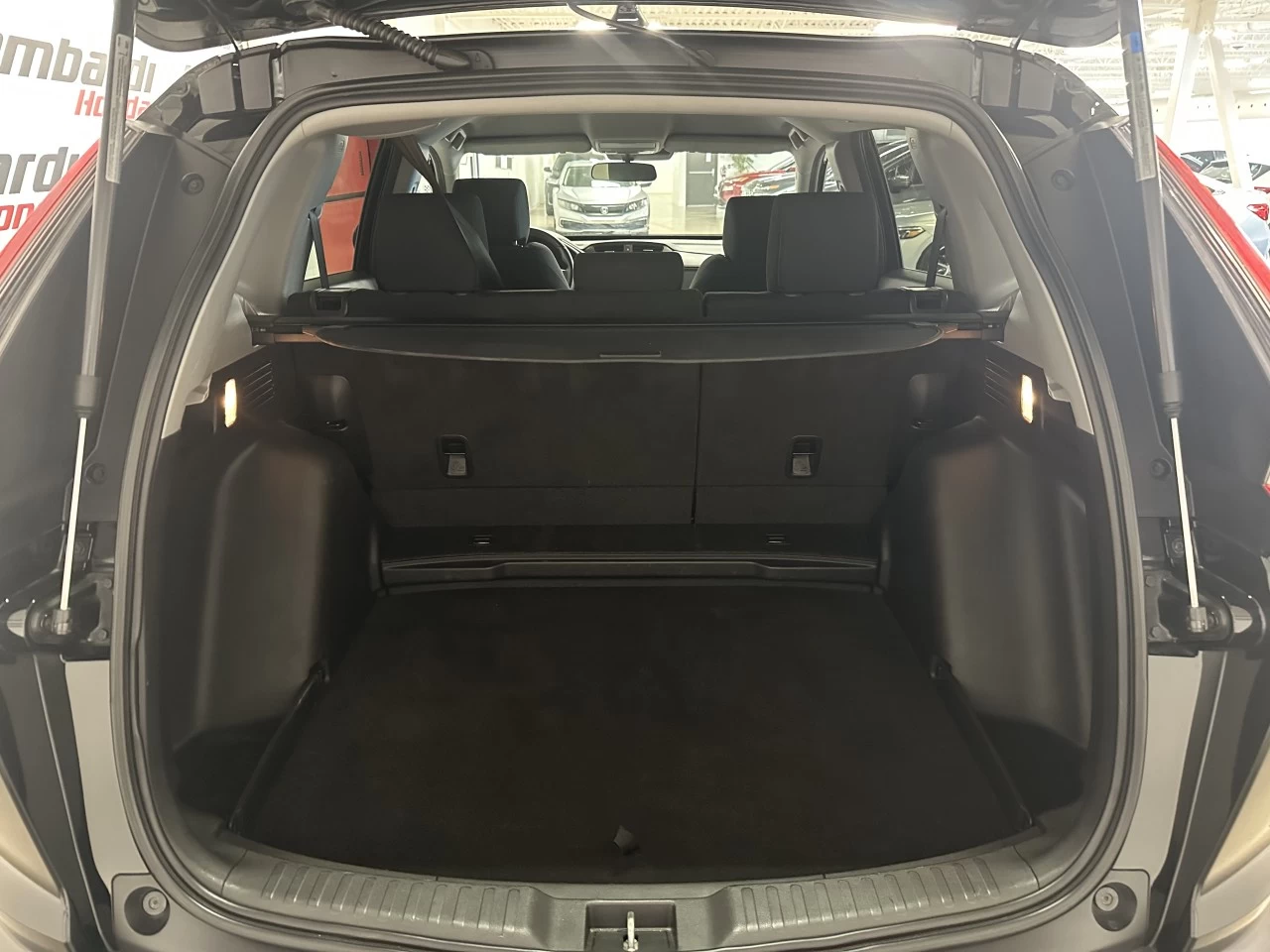 2022 Honda CR-V LX https://www.lombardihonda.com/resize/b990ff35b810a3abc0cc817b2ca24889-1