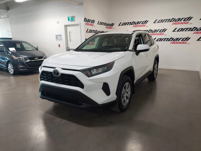 Toyota RAV4 LE 2021