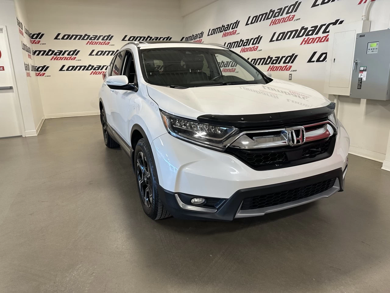 2019 Honda CR-V Touring Main Image