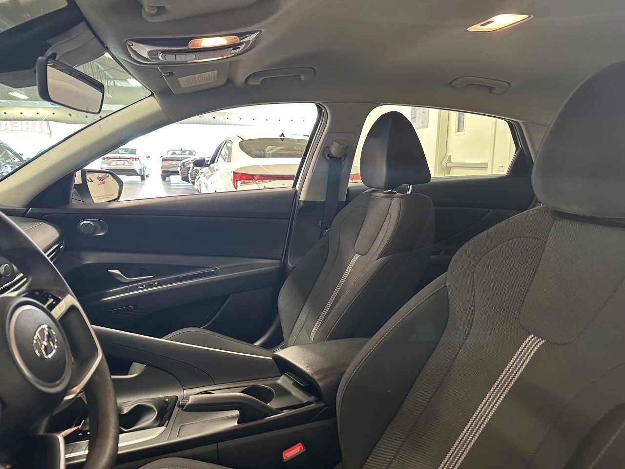 2022 Hyundai Elantra
                                                    Essential Image principale