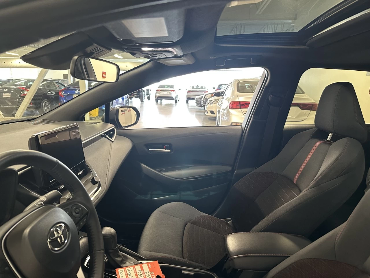 2024 Toyota Corolla
                                                    Hybrid Image principale