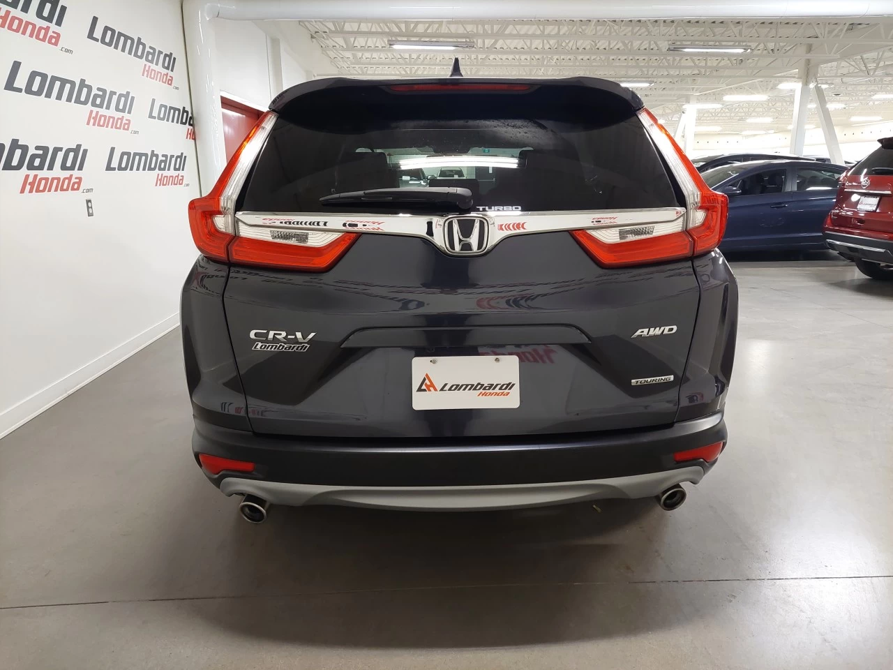 2019 Honda CR-V
                                                    Touring Main Image