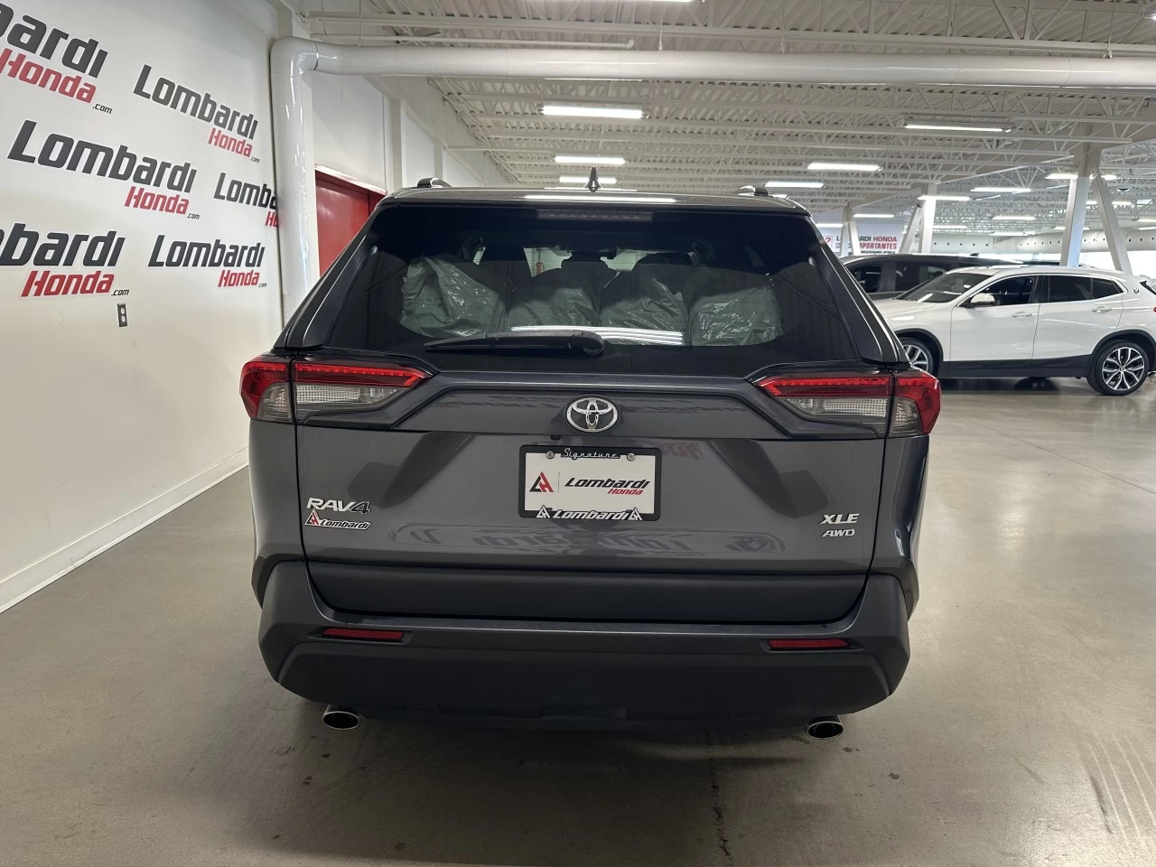 2021 Toyota RAV4 XLE https://www.lombardihonda.com/resize/b990ff35b810a3abc0cc817b2ca24889-1