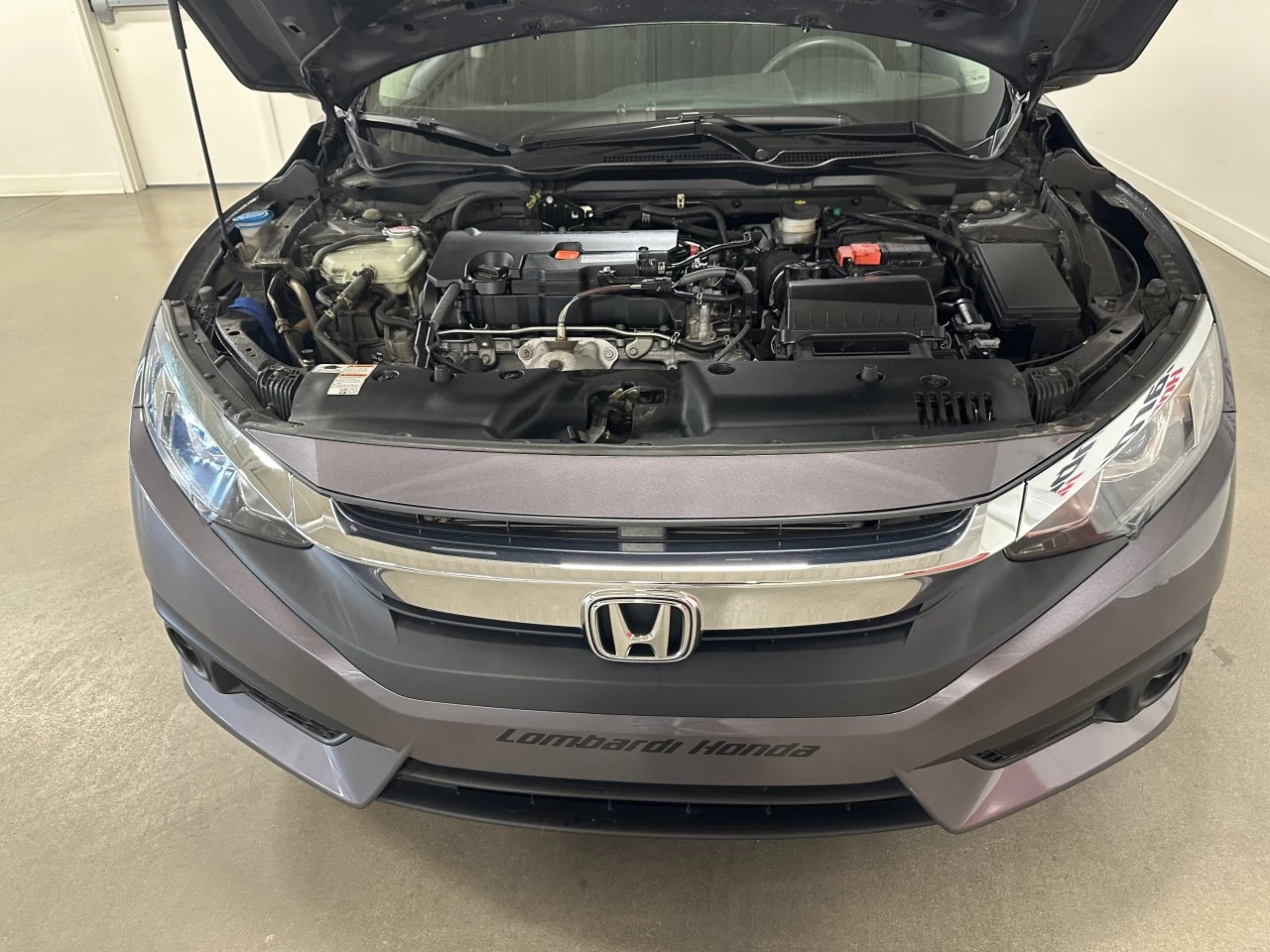 2018 Honda Civic
                                                    EX Image principale
