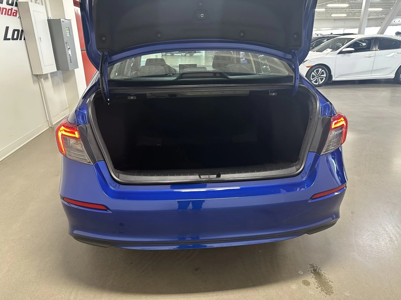 2022 Honda Civic EX Main Image