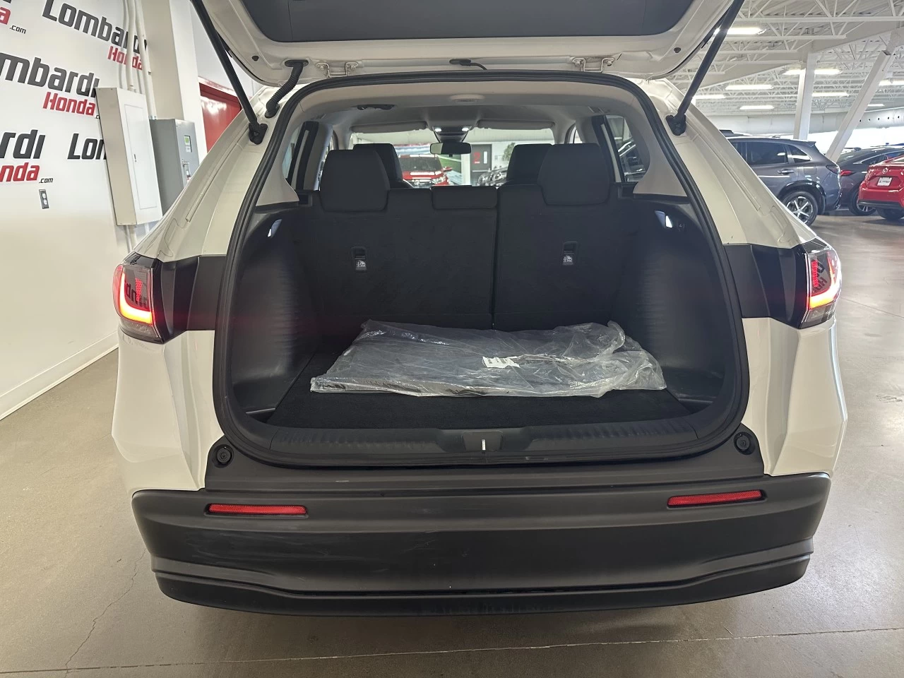 2024 Honda HR-V
                                                    LX-B Main Image