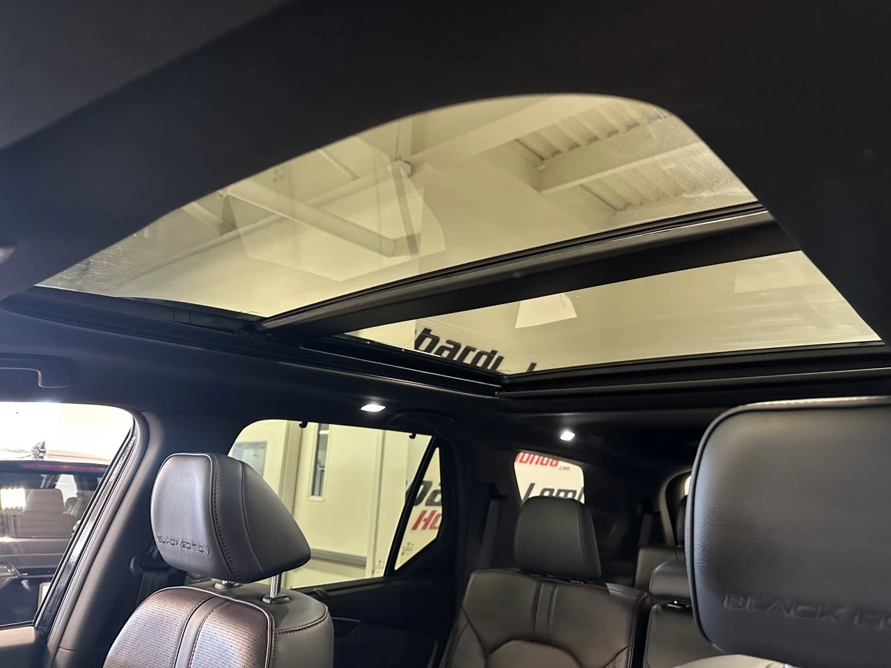 2023 Honda Pilot
                                                    Black Edition Main Image